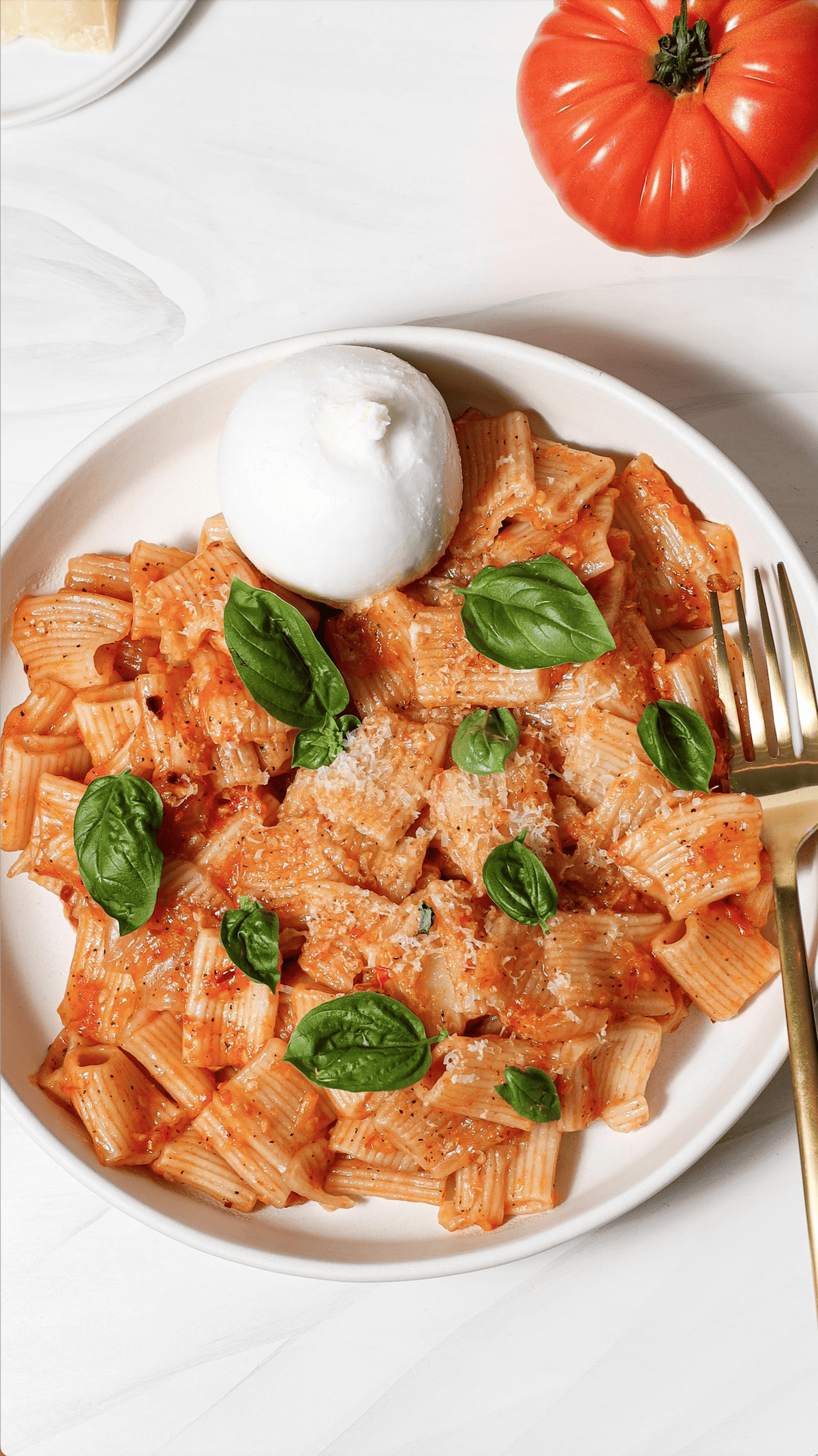 Grated Tomato Pasta Sauce with Basil, Burrata & Rigatoni