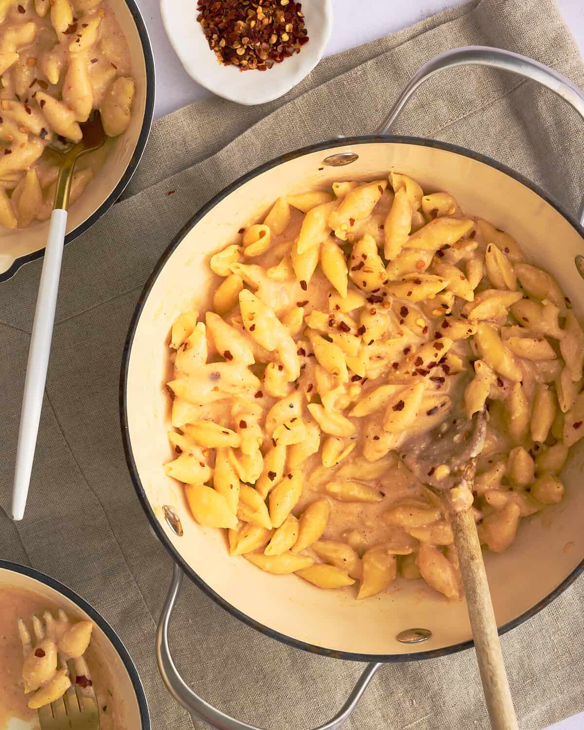 high protein mac & cheese in a pot