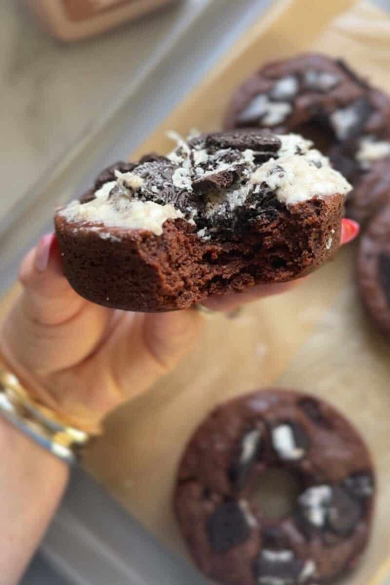 cookies & cream baked donuts
