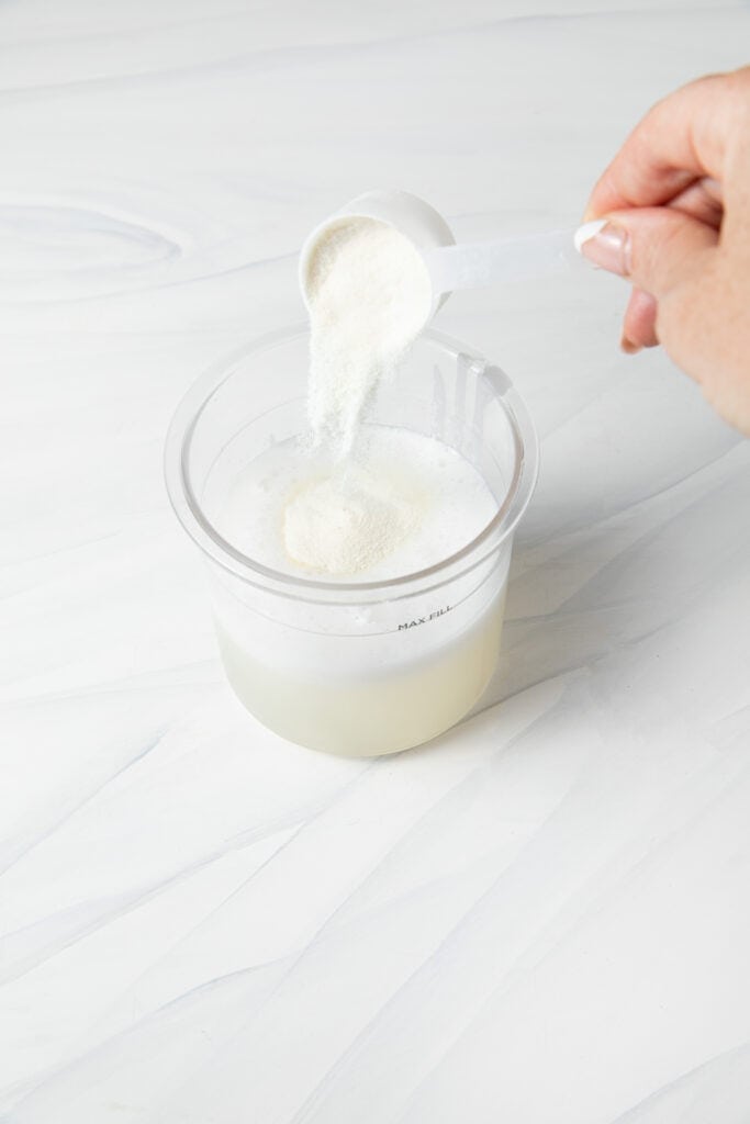Pour your collagen powder in the ninja creami pint container.